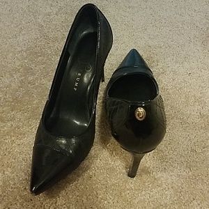 Black Ivanka Trump stillettos